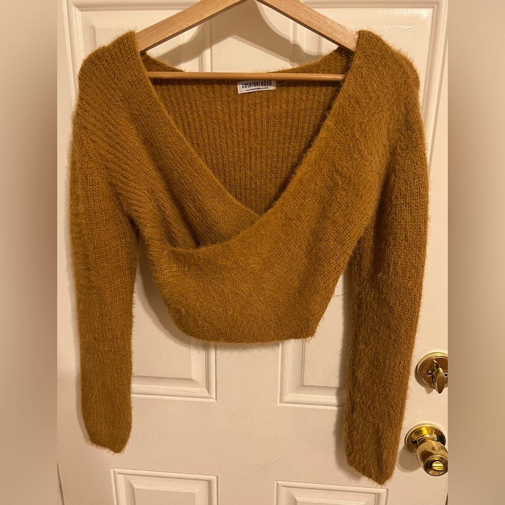 Fashion nova criss cross sweater